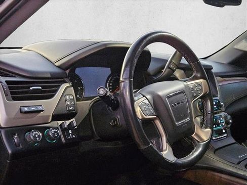 Used 2019 GMC Yukon XL Denali w/ Denali Ultimate Package image 8