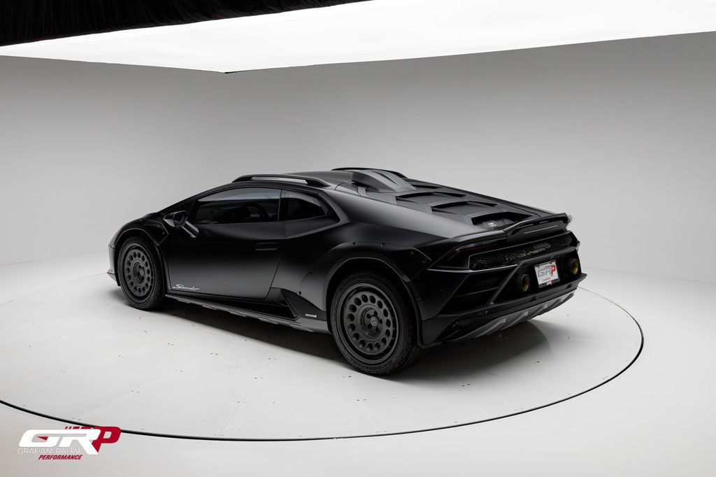 Used 2023 Lamborghini Huracan Sterrato AWD/4WD image 5