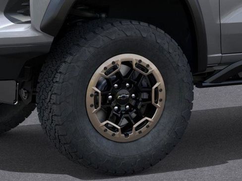 New 2026 Chevrolet Colorado ZR2 image 9