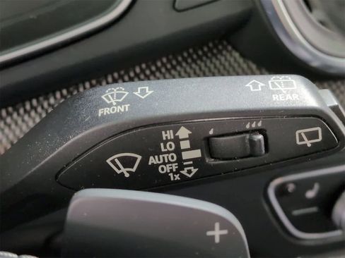 Used 2019 Audi SQ5 Premium Plus w/ Premium Plus Package image 28