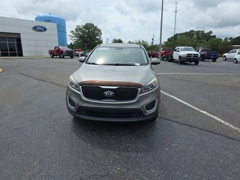 Used 2017 Kia Sorento L FWD image 8