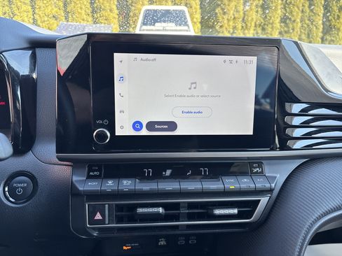 Certified 2025 Toyota Camry SE image 25