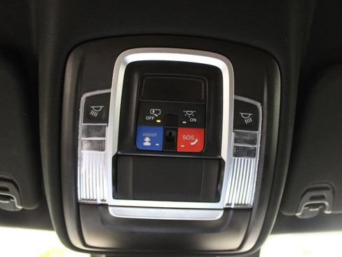 Used 2024 RAM 1500 Laramie AWD/4WD image 44