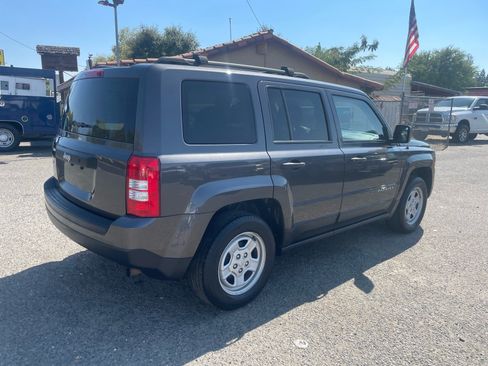 Used 2015 Jeep Patriot Sport FWD image 5