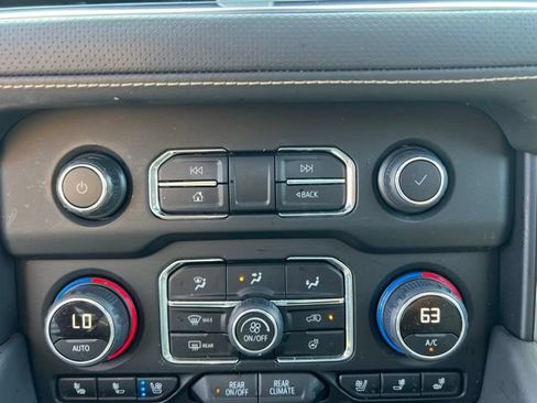Used 2023 Chevrolet Tahoe Premier w/ Advanced Technology Package AWD/4WD image 38