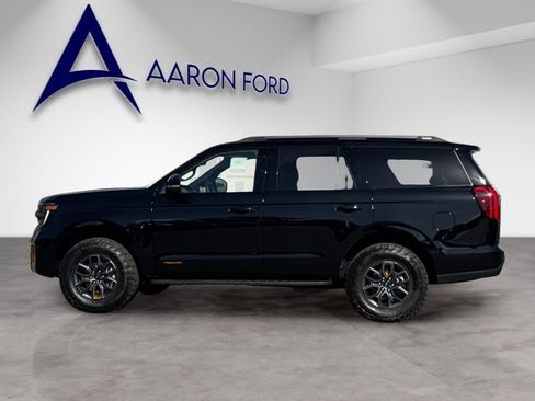 New 2026 Ford Expedition Tremor image 2