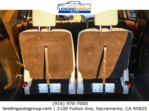 Used 2018 Ford Explorer XLT FWD image 25