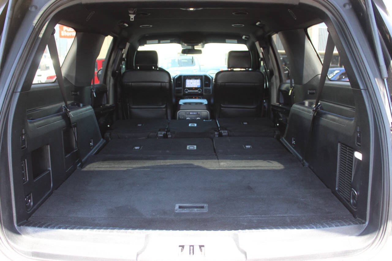 Used 2019 Ford Expedition Max XLT w/ Equipment Group 201A AWD/4WD image 16
