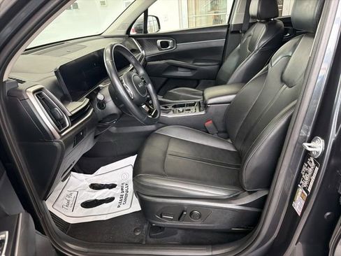Used 2024 Kia Sorento S FWD image 18