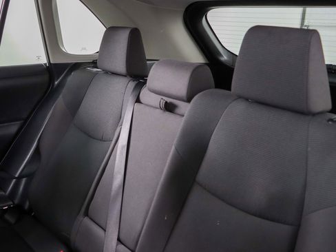 Used 2021 Toyota RAV4 LE AWD/4WD image 24
