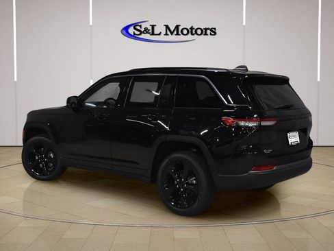 New 2026 Jeep Grand Cherokee Limited w/ Limited Altitude Package AWD/4WD image 3