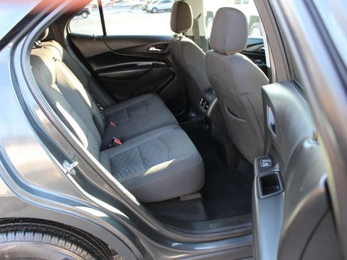Used 2018 Chevrolet Equinox LT FWD image 37