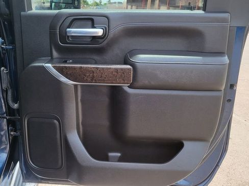 Used 2020 GMC Sierra 2500 Denali w/ Denali Ultimate Package AWD/4WD image 17