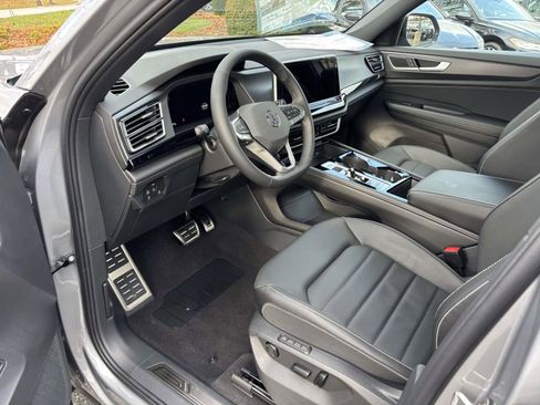 New 2026 Volkswagen Atlas Cross Sport SEL R-Line AWD/4WD image 25
