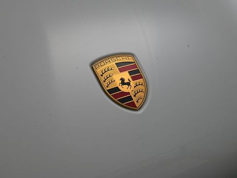 Certified 2022 Porsche Macan S image 13