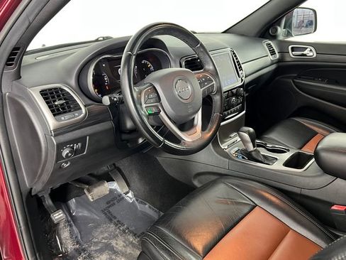 Used 2020 Jeep Grand Cherokee Laredo w/ 18" Wheel & 8.4" Radio Group image 24