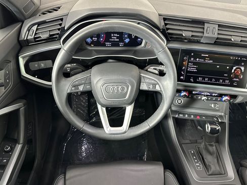 Used 2025 Audi Q3 2.0T Premium image 13
