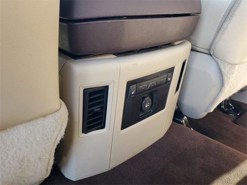 Used 2015 RAM 1500 Laramie w/ Convenience Group image 25