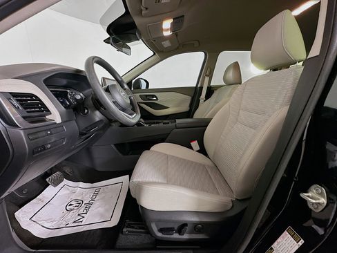 Used 2023 Nissan Rogue SV image 13