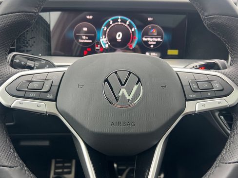 New 2026 Volkswagen Tiguan SE R-Line image 23