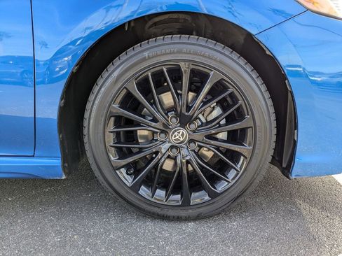 Used 2020 Toyota Camry SE image 11