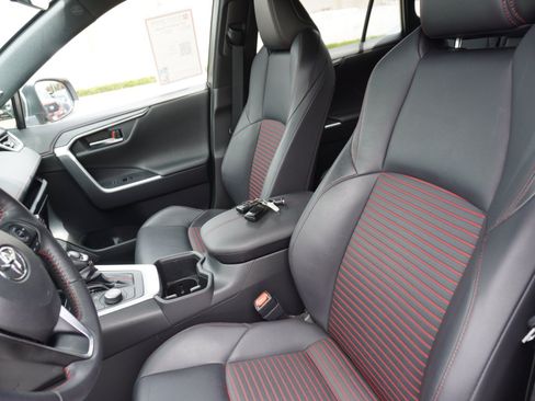 Used 2024 Toyota RAV4 XSE w/ Weather Package AWD/4WD image 27