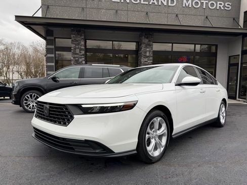 Used 2023 Honda Accord LX image 12