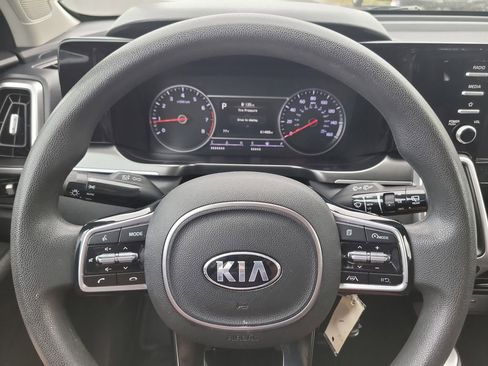 Used 2021 Kia Sorento LX FWD image 25