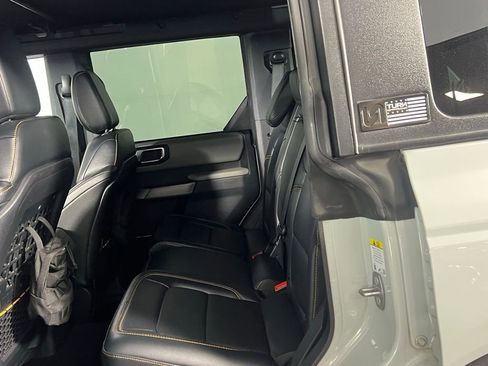 Used 2023 Ford Bronco Badlands image 25