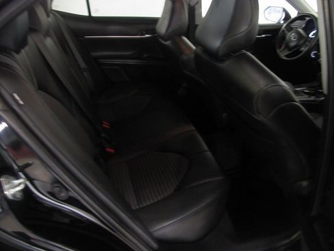 Used 2023 Toyota Camry SE image 15