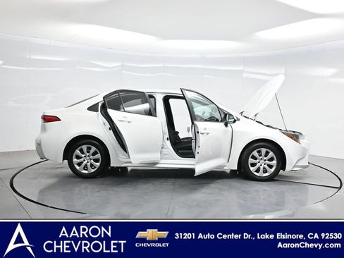 Used 2025 Toyota Corolla LE FWD image 3