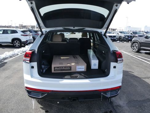 New 2026 Volkswagen Atlas Cross Sport SE AWD/4WD image 13