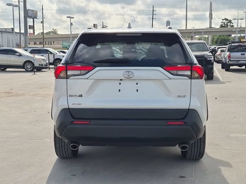 Used 2023 Toyota RAV4 XLE Premium FWD image 5