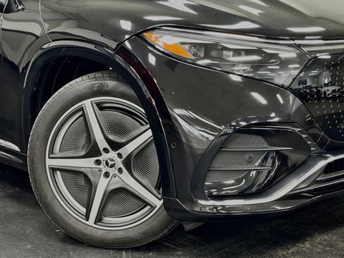 Used 2023 Mercedes-Benz EQS 580 4MATIC SUV image 4