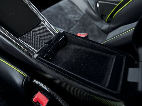 Used 2015 Porsche 918 Spyder w/Weissach Package image 79