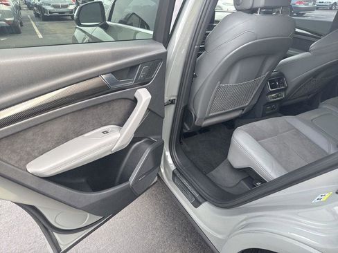 Used 2019 Audi SQ5 Premium Plus w/ Premium Plus Package image 12