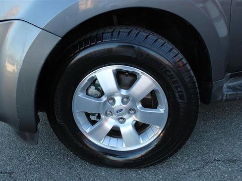 Used 2011 Ford Escape Limited w/ 302A Rapid Spec Order Code image 9