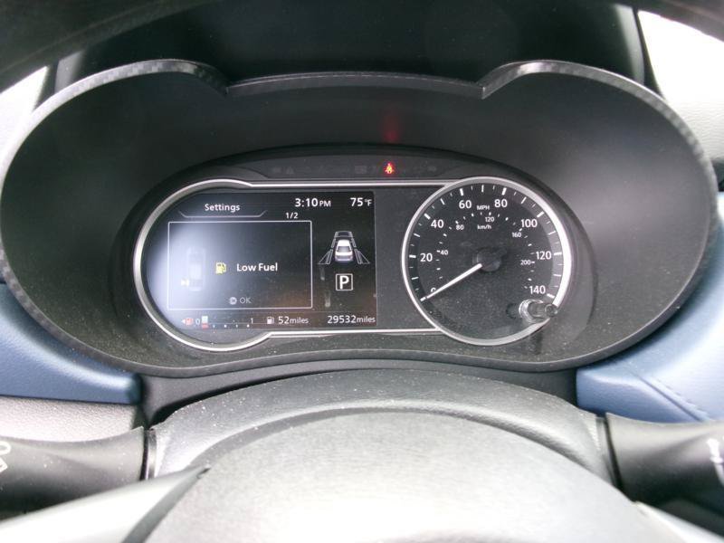 Used 2025 Nissan Versa SV FWD image 14