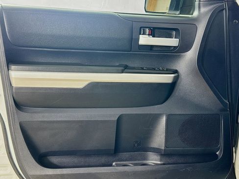 Used 2016 Toyota Tundra SR5 image 11