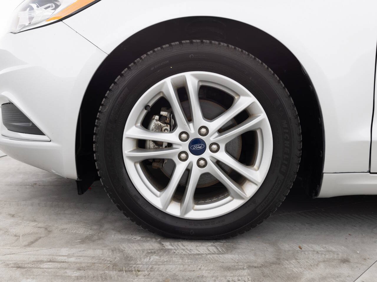 Used 2018 Ford Fusion SE w/ Fusion SE Technology Package FWD image 17