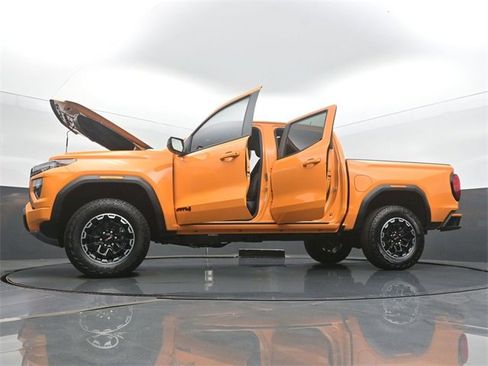 New 2026 GMC Canyon AT4 w/ AT4 Premium Package image 59