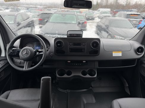New 2026 Mercedes-Benz Sprinter 2500 image 11