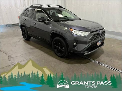 Used 2019 Toyota RAV4 XSE AWD/4WD image 1