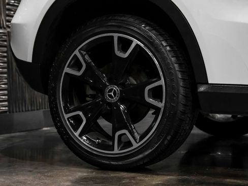 Used 2019 Mercedes-Benz GLA 250 image 50