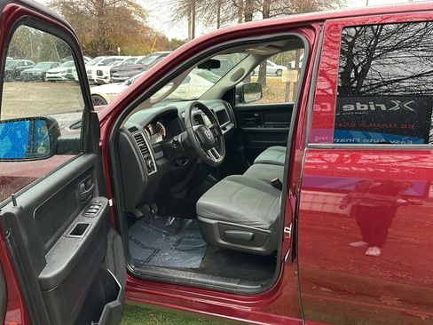 Used 2017 RAM 1500 Express image 17