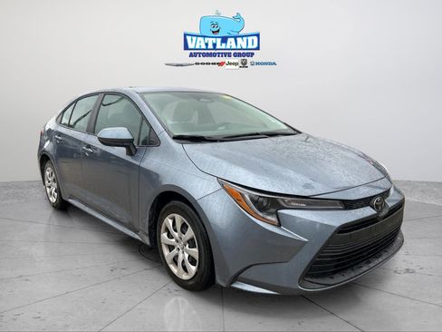 Used 2025 Toyota Corolla LE image 7
