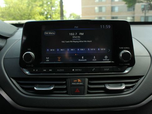 Used 2022 Nissan Altima 2.5 S FWD image 31