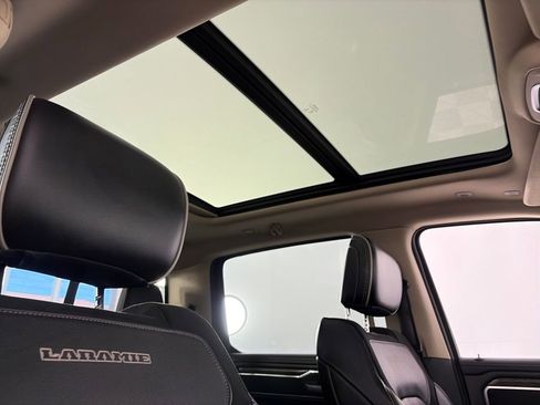 Used 2019 RAM 1500 Laramie image 33