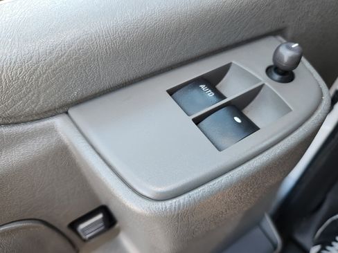 Used 2022 GMC Savana 3500 CUTWAY w/ Power Convenience Package image 13