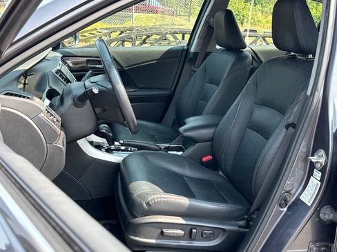 Used 2017 Honda Accord EX-L image 18